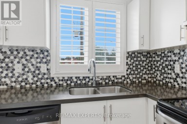 E09 - 26 BRUCE STREET Vaughan (East Woodbridge) Ontario photo 15