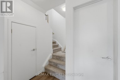 E09 - 26 BRUCE STREET Vaughan (East Woodbridge) Ontario photo 18