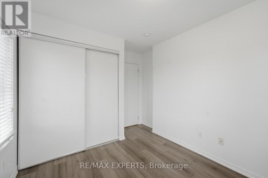 E09 - 26 BRUCE STREET Vaughan (East Woodbridge) Ontario photo 21