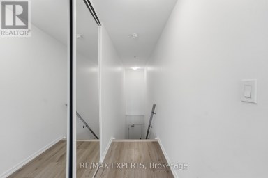 E09 - 26 BRUCE STREET Vaughan (East Woodbridge) Ontario photo 5