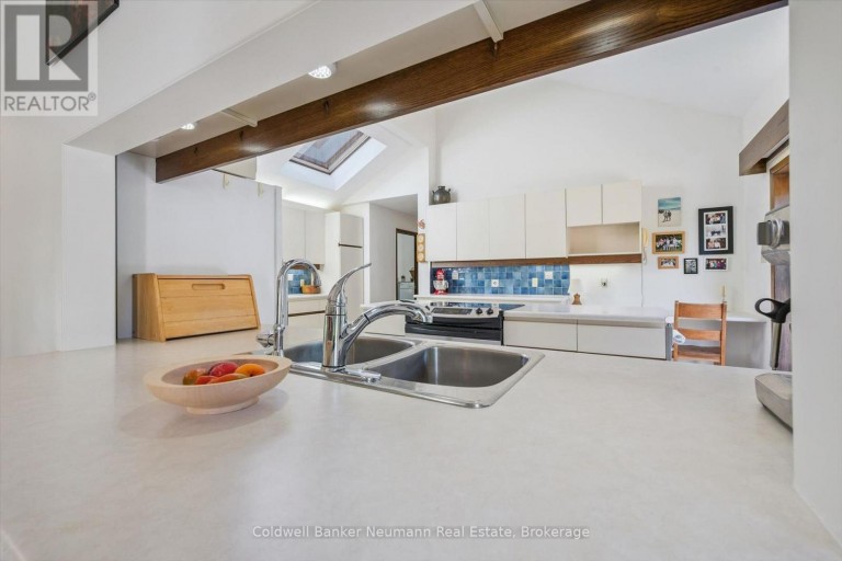 4676 CONCESSION 11 ROAD, Puslinch, Ontario, N0B2J0