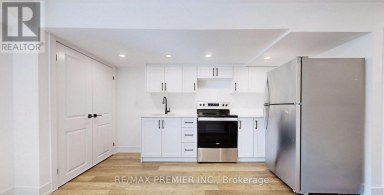 LOWER - 208 MCROBERTS AVENUE W Toronto (Corso Italia-Davenport) Ontario photo 6