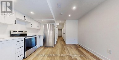 LOWER - 208 MCROBERTS AVENUE W Toronto (Corso Italia-Davenport) Ontario photo 8