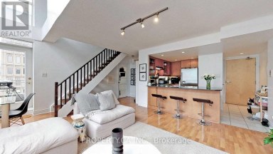 1110 - 80 CUMBERLAND STREET Toronto (Annex) Ontario photo 4