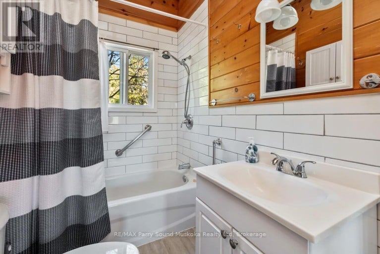 3 - 111 NORTH SHORE ROAD, The Archipelago (Archipelago North), Ontario, P0G1K0