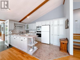 17 LIZZIE'S LANE McKellar Ontario photo 15