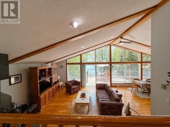 17 LIZZIE'S LANE McKellar Ontario photo 3