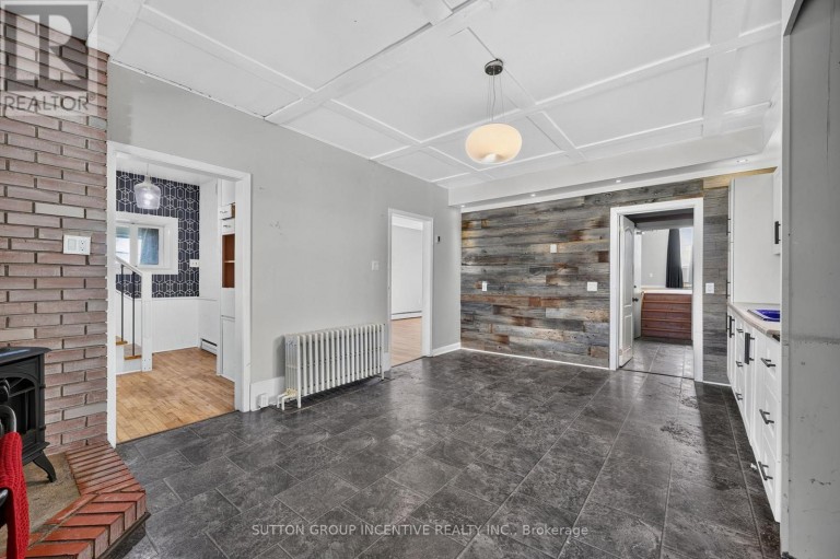160 LAFONTAINE ROAD W, Tiny, Ontario, L9M0H1