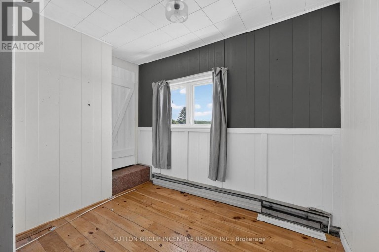 160 LAFONTAINE ROAD W, Tiny, Ontario, L9M0H1