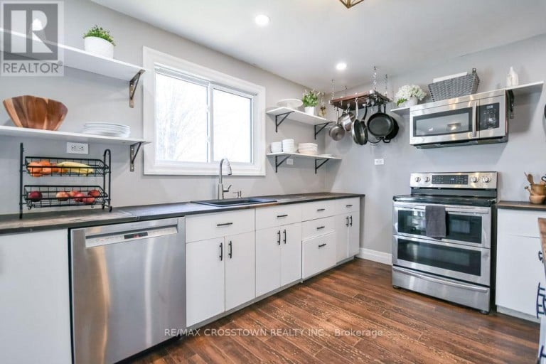 461 BARNES AVENUE, Tay (Port McNicoll), Ontario, L0K1R0