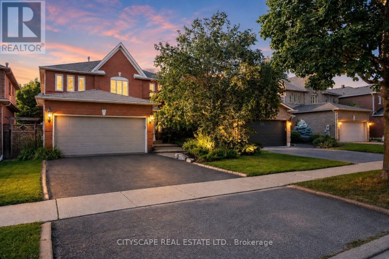 112 MULHOLLAND DRIVE, Vaughan (Beverley Glen), Ontario, L4J7T8