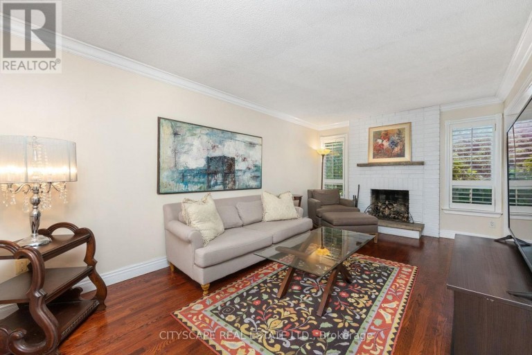 112 MULHOLLAND DRIVE, Vaughan (Beverley Glen), Ontario, L4J7T8