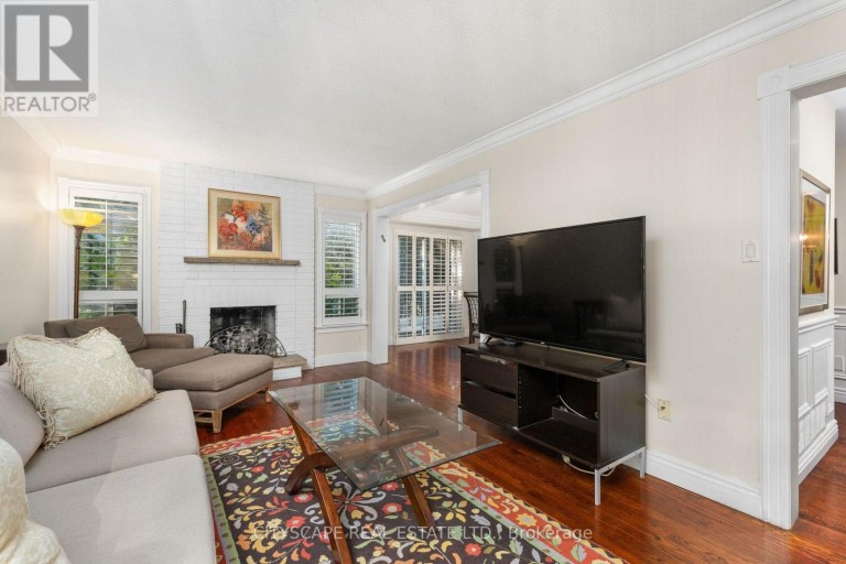 112 MULHOLLAND DRIVE, Vaughan (Beverley Glen), Ontario, L4J7T8