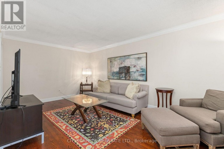 112 MULHOLLAND DRIVE, Vaughan (Beverley Glen), Ontario, L4J7T8