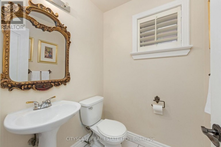 112 MULHOLLAND DRIVE, Vaughan (Beverley Glen), Ontario, L4J7T8