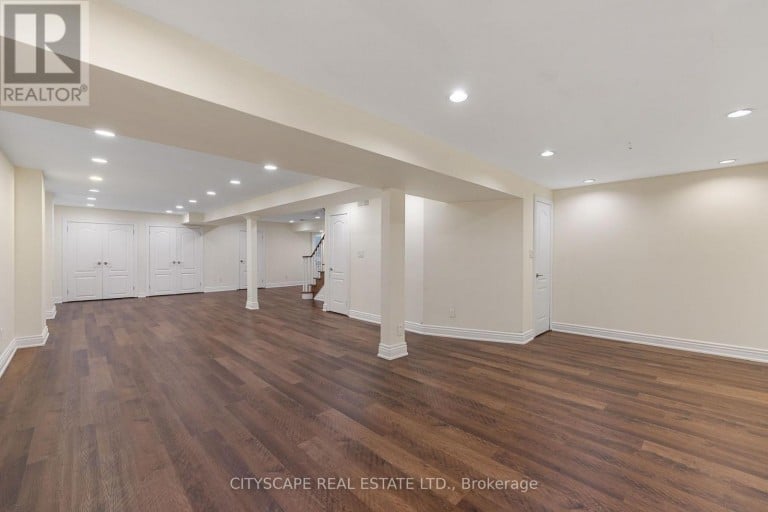 112 MULHOLLAND DRIVE, Vaughan (Beverley Glen), Ontario, L4J7T8