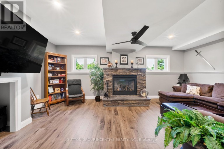 1277 SUNNIDALE ROAD, Springwater, Ontario, L4M4S4