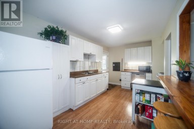 1007 FERRIER AVENUE Innisfil (Lefroy) Ontario photo 3