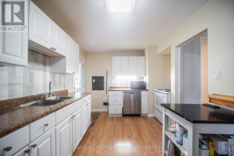 1007 FERRIER AVENUE, Innisfil (Lefroy), Ontario, L0L1W0