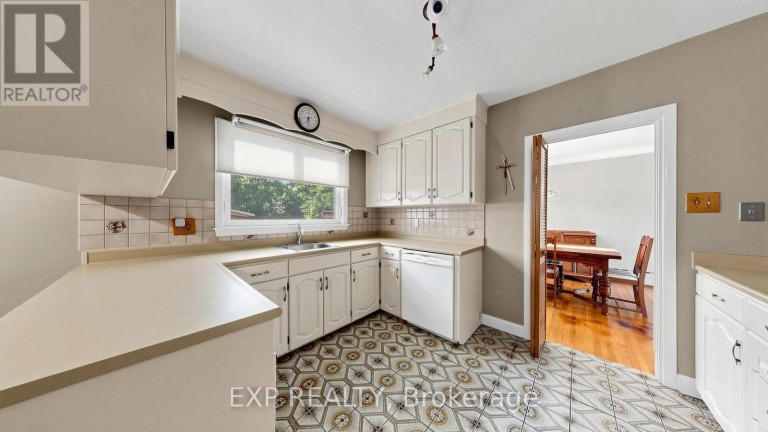 43 AMELIA STREET S, Barrie (Codrington), Ontario, L4M1M5