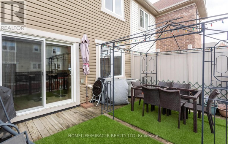 22 CROSSBILL ROAD, Brampton (Northwest Brampton), Ontario, L7A0S5