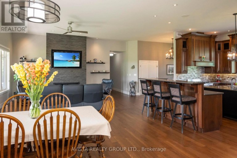 2422 BROADWAY AVE, Thunder Bay (Rosslyn Road), Ontario, P7K1K7