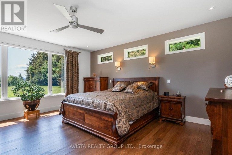 2422 BROADWAY AVE, Thunder Bay (Rosslyn Road), Ontario, P7K1K7
