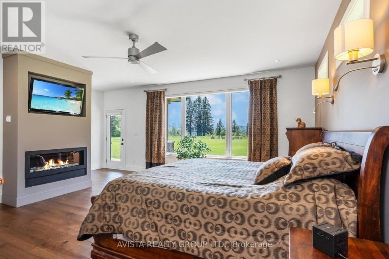 2422 BROADWAY AVE, Thunder Bay (Rosslyn Road), Ontario, P7K1K7