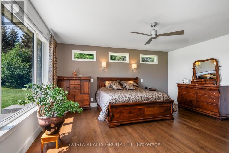 2422 BROADWAY AVE, Thunder Bay (Rosslyn Road), Ontario, P7K1K7