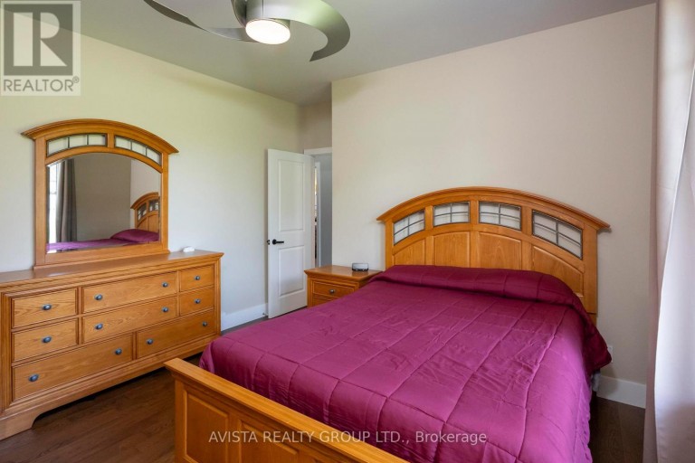 2422 BROADWAY AVE, Thunder Bay (Rosslyn Road), Ontario, P7K1K7