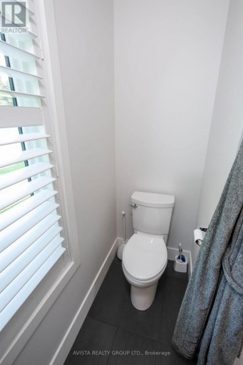 2422 BROADWAY AVE, Thunder Bay (Rosslyn Road), Ontario, P7K1K7