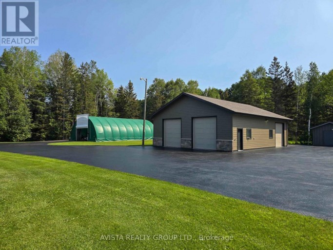 2422 BROADWAY AVE, Thunder Bay (Rosslyn Road), Ontario, P7K1K7