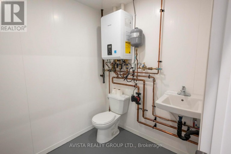 2422 BROADWAY AVE, Thunder Bay (Rosslyn Road), Ontario, P7K1K7