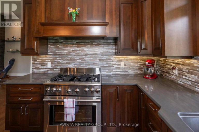 2422 BROADWAY AVE, Thunder Bay (Rosslyn Road), Ontario, P7K1K7