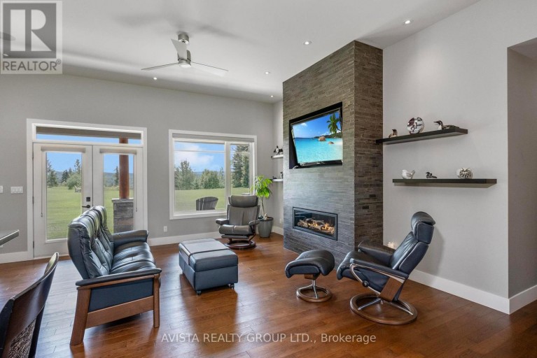 2422 BROADWAY AVE, Thunder Bay (Rosslyn Road), Ontario, P7K1K7