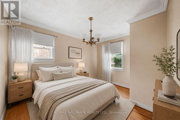 27 SUNRAY CRESCENT, Toronto (Downsview-Roding-CFB), Ontario, M3M2C4