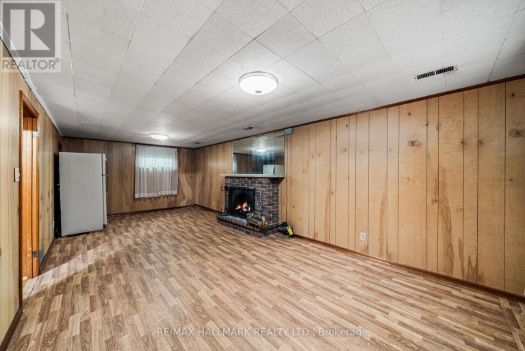 27 SUNRAY CRESCENT, Toronto (Downsview-Roding-CFB), Ontario, M3M2C4