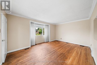 27 SUNRAY CRESCENT Toronto (Downsview-Roding-CFB) Ontario photo 5