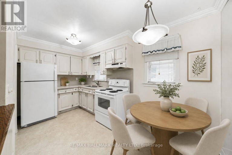 27 SUNRAY CRESCENT, Toronto (Downsview-Roding-CFB), Ontario, M3M2C4
