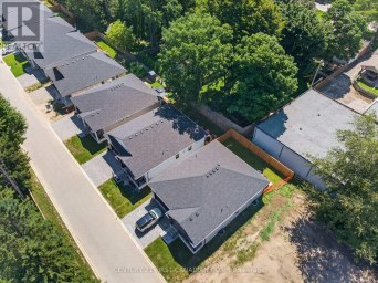 18 - 430 HEAD STREET N Strathroy-Caradoc (NE) Ontario photo 3