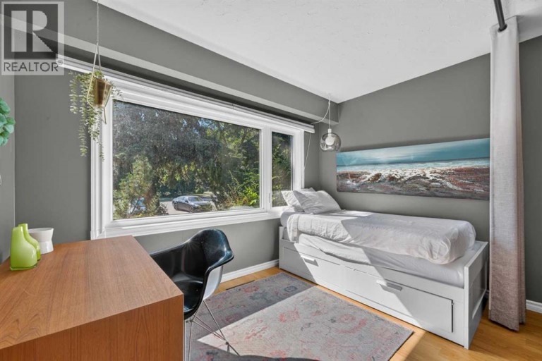 14 Rosetree Crescent NW, Calgary, Alberta, T2K1M9