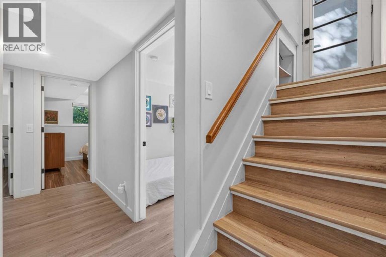 14 Rosetree Crescent NW, Calgary, Alberta, T2K1M9