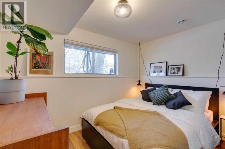 14 Rosetree Crescent NW, Calgary, Alberta, T2K1M9