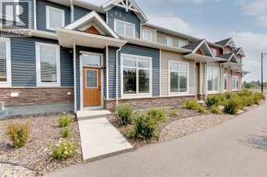 162 Chinook Gate Boulevard SW Airdrie Alberta photo 1