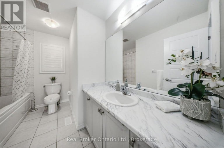 109 LONGBOAT RUN, Brantford, Ontario, N3T0R8
