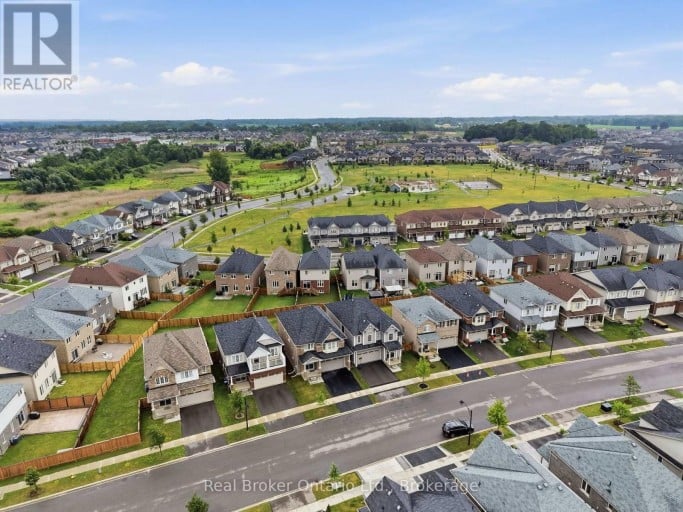 109 LONGBOAT RUN, Brantford, Ontario, N3T0R8