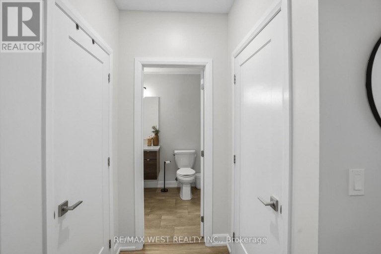 2 - 405 MERRITT STREET, St. Catharines (Oakdale), Ontario, L2P1P5