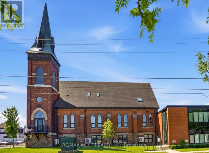 2 - 405 MERRITT STREET, St. Catharines (Oakdale), Ontario, L2P1P5