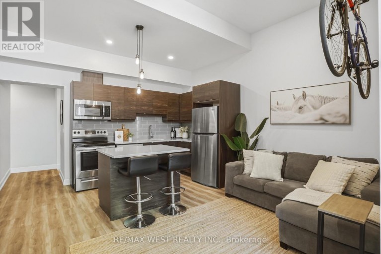 2 - 405 MERRITT STREET, St. Catharines (Oakdale), Ontario, L2P1P5
