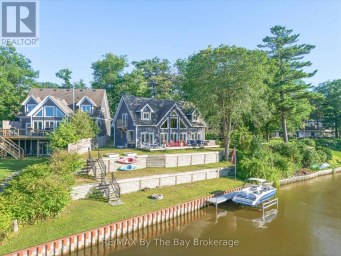2056 RIVER ROAD W Wasaga Beach Ontario photo 1